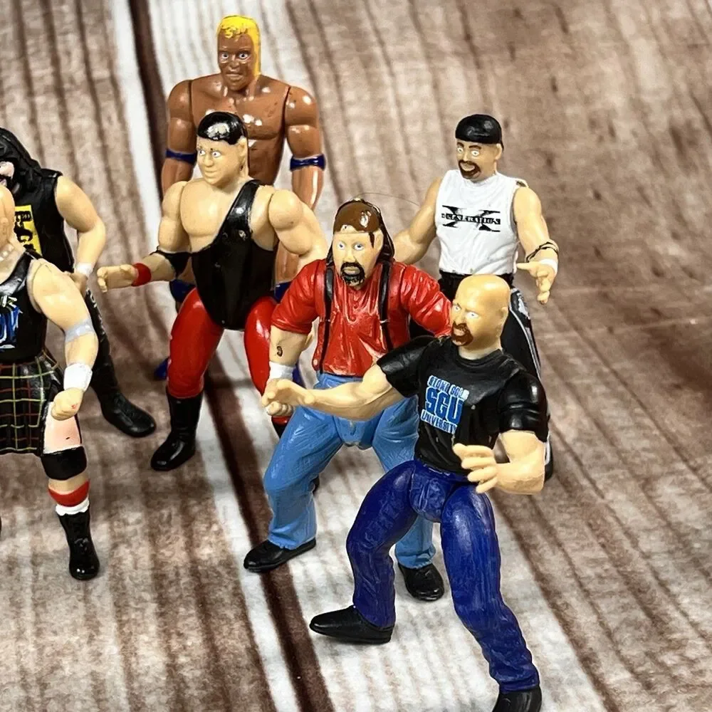 Vintage WCW WWF WWE 90s Wrestling Action Figure Lot of 18 Figures